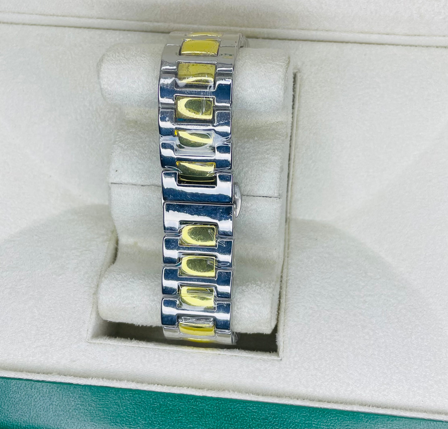White with goldan chain