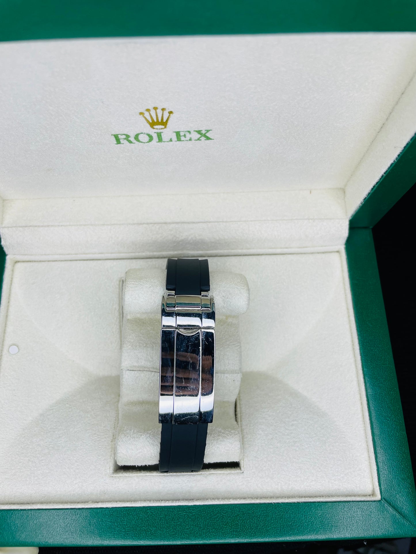 Black dial with bmc strap watch