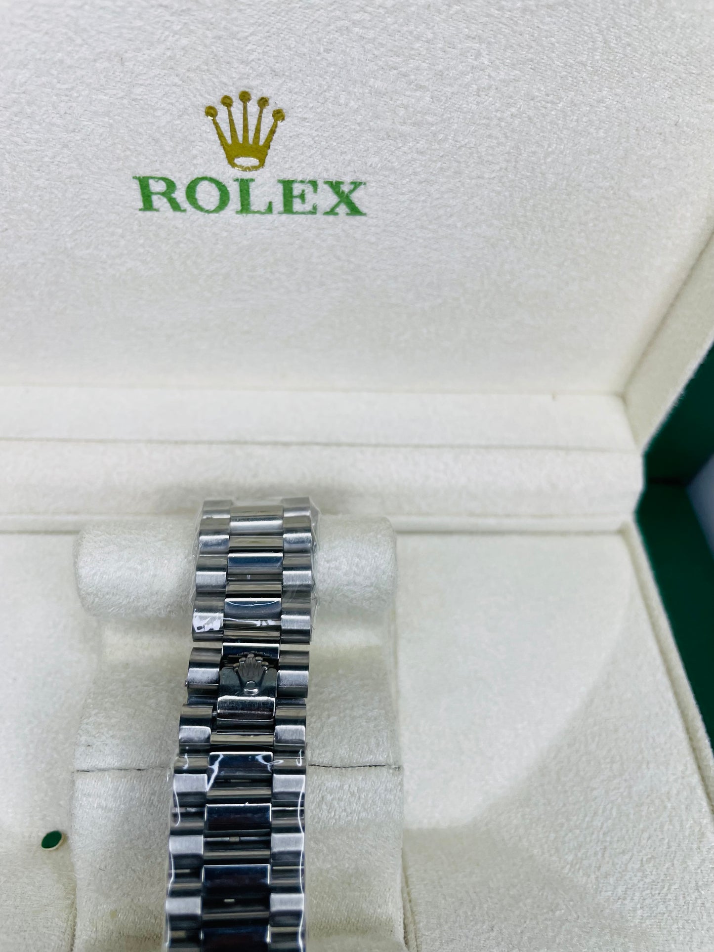 RLX silver dial & date with silver chain