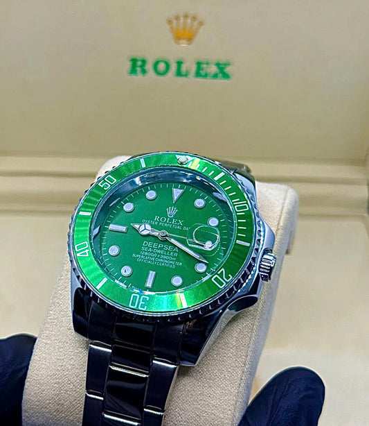 Green & rotating dial with date