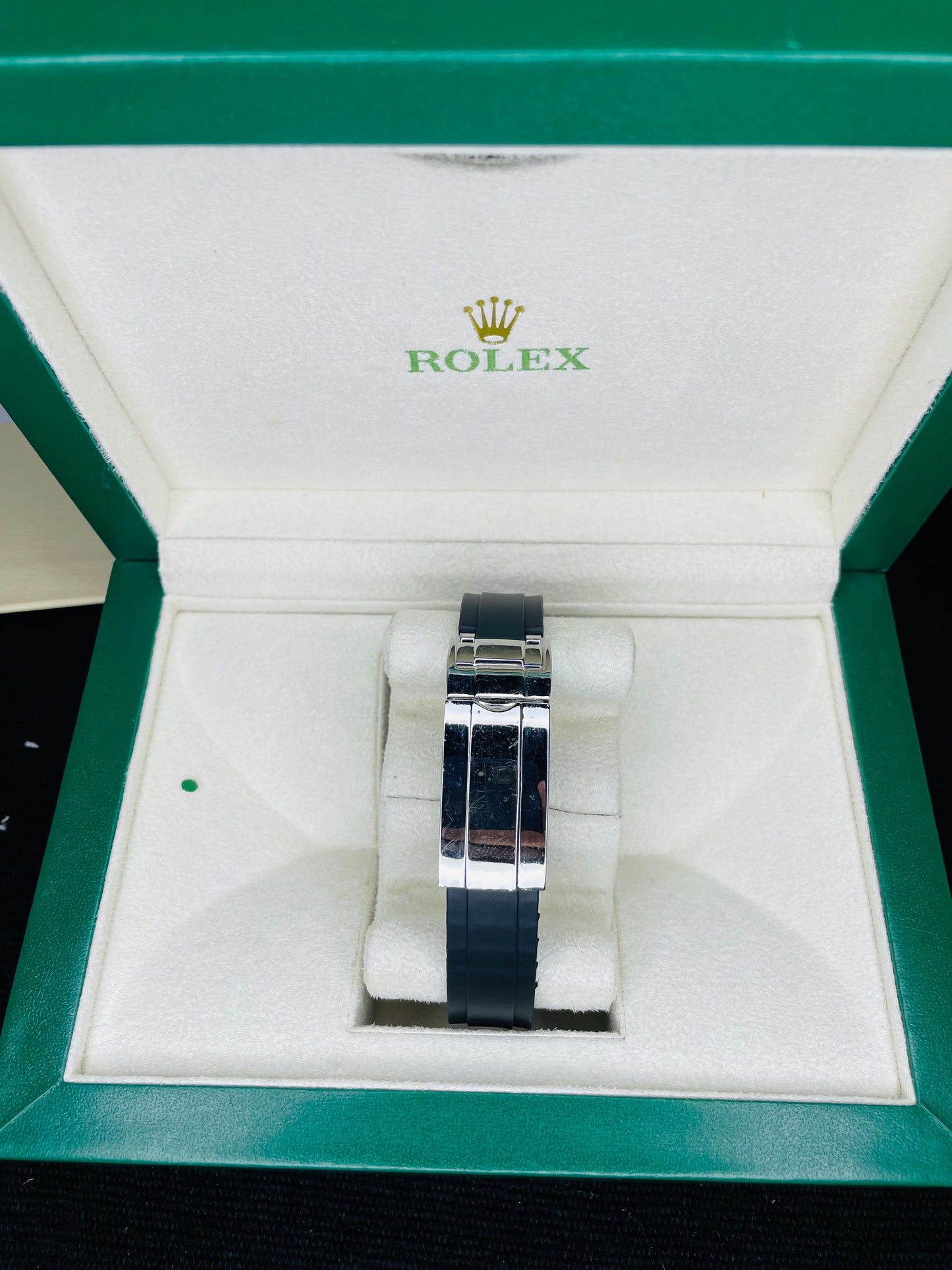 White dial with bmc strap watch