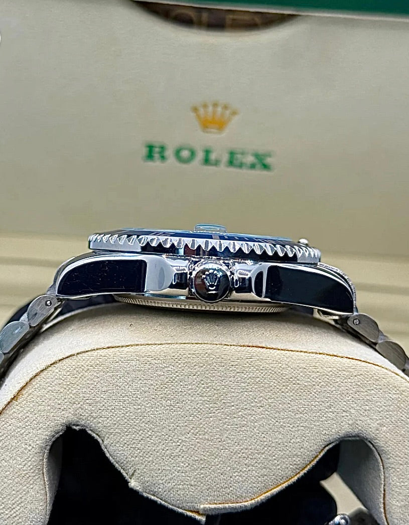 Rolex submariner Blue & Rotating dial watch